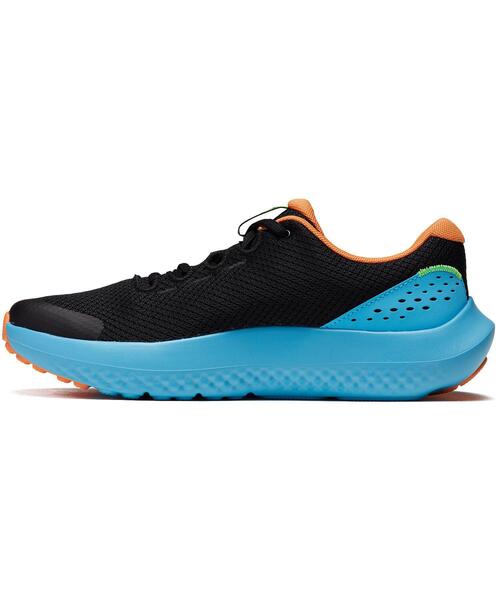 UNDER ARMOUR(アンダーアーマー)の「UAサージ4(ランニング/キッズ)(スニーカー・キッズ・ブラック×ピンク・23.5cm/24.5cm/23.0cm/24.0cm)」の2枚目の写真