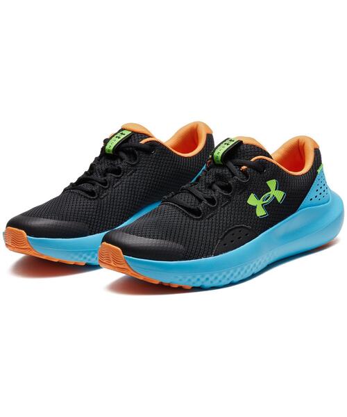 UNDER ARMOUR(アンダーアーマー)の「UAサージ4(ランニング/キッズ)(スニーカー・キッズ・ブラック×ピンク・23.5cm/24.5cm/23.0cm/24.0cm)」の5枚目の写真