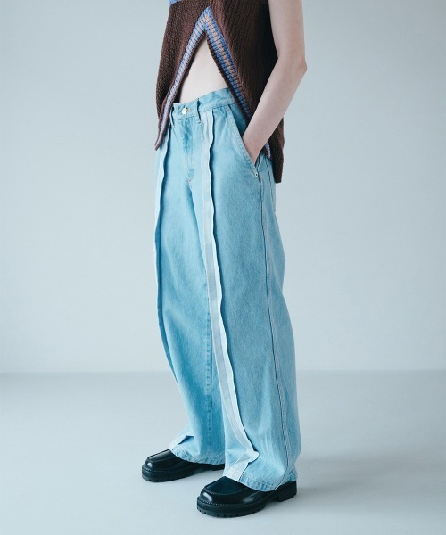 soduk(スドーク)の「center seam denim trousers(デニムパンツ・レディース・ブルー/インディゴブルー・SMALL/MEDIUM)」の9枚目の写真