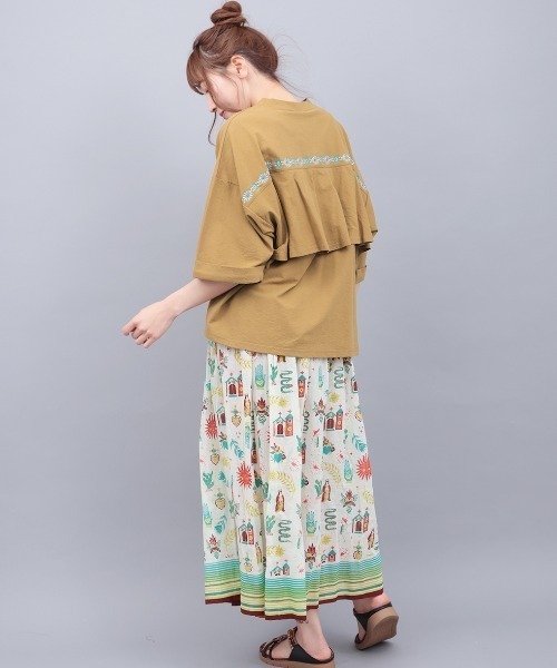 チチカカ(チチカカ)の「バックフレアコンチョ刺繍Tシャツ(Tシャツ/カットソー・レディース・ブラック/ホワイト/ブラウン・FREE)」の8枚目の写真