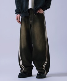 カーブ ストレート サイドライン デニムパンツ