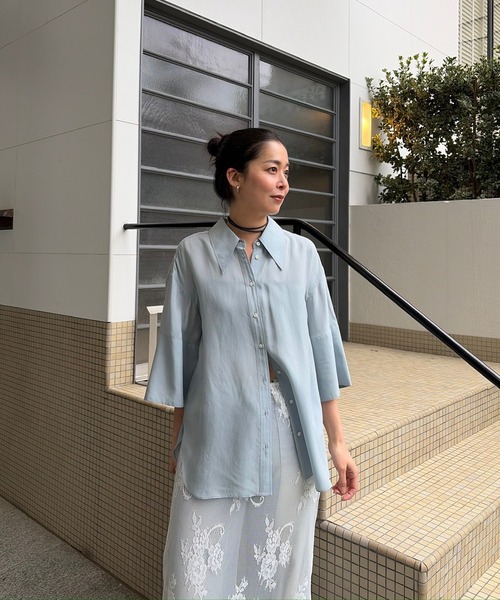 Ameri（アメリ）の「WIDE CUFFS SLEEVE CUPRO BLOUSE（シャツ/ブラウス・レディース・ブラウン/インディゴブルー/アイボリー・FREE）」の8枚目の写真