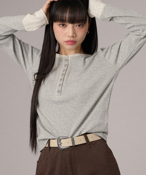 apres jour mignon(アプレジュールミニョン)の「配色ヘンリートップス(Tシャツ/カットソー・レディース・グレー/ピンク/ネイビー/ブラック・X-LARGE/フリー)」の21枚目の写真