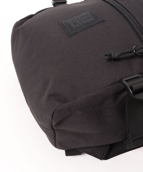 TOPO DESIGNS（トポデザインズ）の「GO OUT掲載モデル【TOPO DESIGNS】ROVER PACK CLASSIC（バックパック/リュック・レディース・ブラック×ベージュ/グリーン系/グレー/アイボリー/ホワイト×ネイビー/ブラック系/オレンジ/ブラック・ONE SIZE）」の10枚目の写真