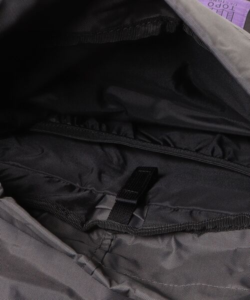 TOPO DESIGNS（トポデザインズ）の「GO OUT掲載モデル【TOPO DESIGNS】ROVER PACK CLASSIC（バックパック/リュック・レディース・ブラック×ベージュ/グリーン系/グレー/アイボリー/ホワイト×ネイビー/ブラック系/オレンジ/ブラック・ONE SIZE）」の14枚目の写真