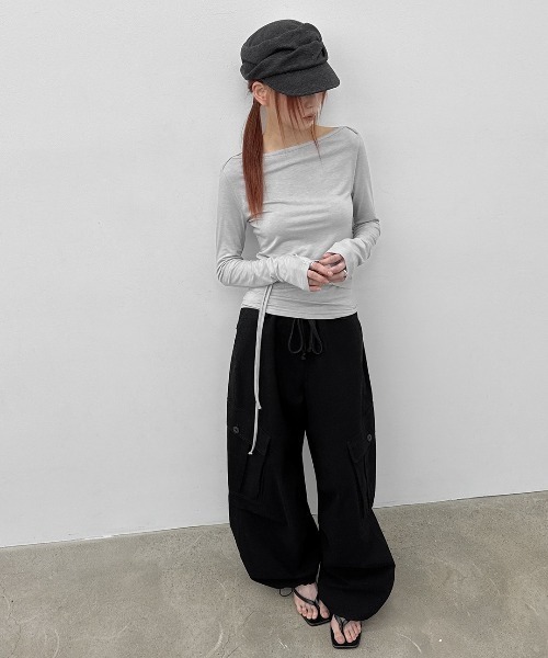 BLACKUP（ブラックアップ）の「[MADE] ラップストラップボートネック長袖Tシャツ（Tシャツ/カットソー・レディース・ライトグレー/ライトピンク/ブラック・FREE）」の9枚目の写真