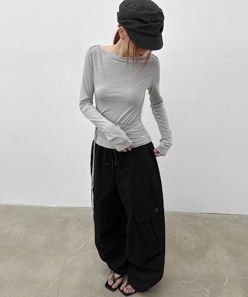 BLACKUP（ブラックアップ）の「[MADE] ラップストラップボートネック長袖Tシャツ（Tシャツ/カットソー・レディース・ライトグレー/ライトピンク/ブラック・FREE）」の8枚目の写真