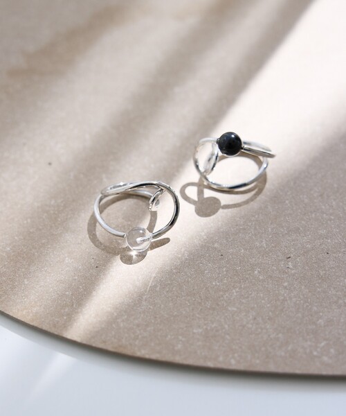 collex（コレックス）の「【dignif】【金属アレルギー対応】リンク ゛Orbit（リング・レディース・ブラック/クリア・フリー）」の3枚目の写真