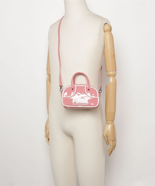 PUMA(プーマ)の「プーマ【PUMA】- グリップバッグ【1976 MICRO GRIP BAG WILD PINK 091824-12】(ショルダーバッグ・レディース・ピンク・ONE SIZE)」の8枚目の写真