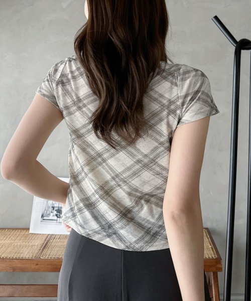Eclat one(エクラワン)の「【Eclat one】シアー チェック ラウンドネック Tシャツ ◎(Tシャツ/カットソー・レディース・グレー/ブルー/ライトベージュ・FREE)」の14枚目の写真