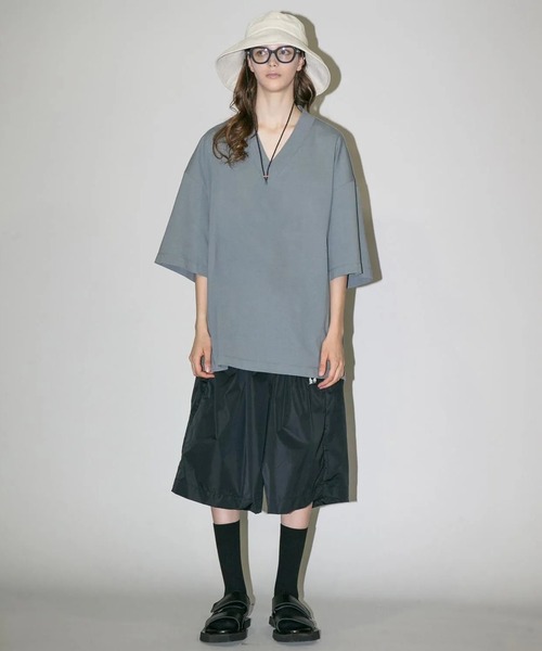 my beautiful landlet(マイビューティフルランドレット)の「【my beautiful landlet】 USA COTTON V-NECK BIG T-SHIRT(Tシャツ/カットソー・メンズ・ブラック/オフホワイト/グレー/チャコールグレー・FREE)」の8枚目の写真