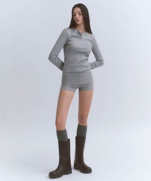 MUSINSA STANDARD WOMAN（ムシンサスタンダードウーマン）の「ウィメンズターンダウンマイクロジャージショーツ[ミディアムグレー]（その他パンツ・レディース・その他・SMALL/MEDIUM/LARGE/X-SMALL）」の3枚目の写真