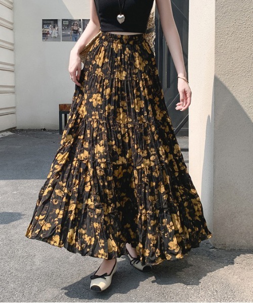 ＆soiree（アンドソワレ）の「ウエストゴム花柄ワッシャープリーツフレアスカート（スカート・レディース・ブラック・LARGE/MEDIUM）」の5枚目の写真