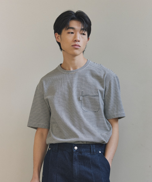 NONBLANK(ノンブランク)の「ピンストライプTシャツ_GREY(Tシャツ/カットソー・メンズ・ライトグレー・MEDIUM/LARGE/X-LARGE)」の8枚目の写真