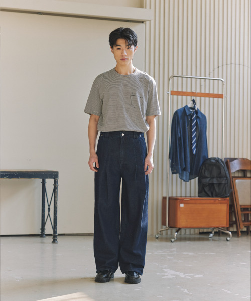NONBLANK(ノンブランク)の「ピンストライプTシャツ_GREY(Tシャツ/カットソー・メンズ・ライトグレー・MEDIUM/LARGE/X-LARGE)」の9枚目の写真