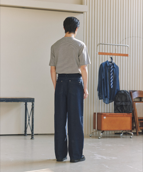 NONBLANK(ノンブランク)の「ピンストライプTシャツ_GREY(Tシャツ/カットソー・メンズ・ライトグレー・MEDIUM/LARGE/X-LARGE)」の11枚目の写真