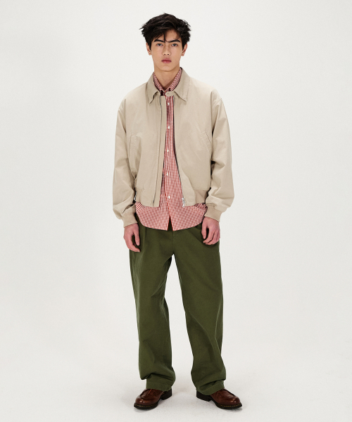 SHIRTER(シャーター)の「COTTON DRILL WIDE CHINO PANTS (OLIVE)(その他パンツ・メンズ・その他・SMALL/LARGE/MEDIUM)」の2枚目の写真