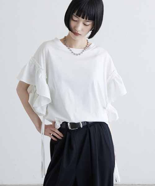Lui's(ルイス)の「袖別布ドロストフリルプルオーバーTシャツ(Tシャツ/カットソー・レディース・ブラック/チャコールグレー/オフホワイト・FREE)」の3枚目の写真