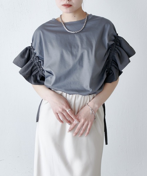 Lui's(ルイス)の「袖別布ドロストフリルプルオーバーTシャツ(Tシャツ/カットソー・レディース・ブラック/チャコールグレー/オフホワイト・FREE)」の17枚目の写真