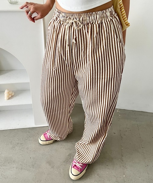 wears(ウェアーズ)の「カラーストライプセミワイドイージーパンツ(その他パンツ・レディース・ブラック/レッド/グリーン/ブラウン・FREE)」の2枚目の写真