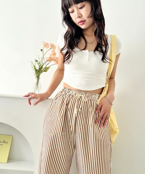 wears(ウェアーズ)の「カラーストライプセミワイドイージーパンツ(その他パンツ・レディース・ブラック/レッド/グリーン/ブラウン・FREE)」の17枚目の写真