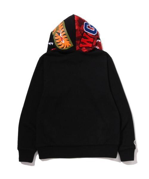 A BATHING APE(アベイシングエイプ)の「COLOR CAMO REVERSIBLE SHARK FULL ZIP HOODIE(パーカー・メンズ・ネイビー/パープル/ブラック/レッド・LARGE/MEDIUM/SMALL/XX-LARGE/X-LARGE)」の12枚目の写真