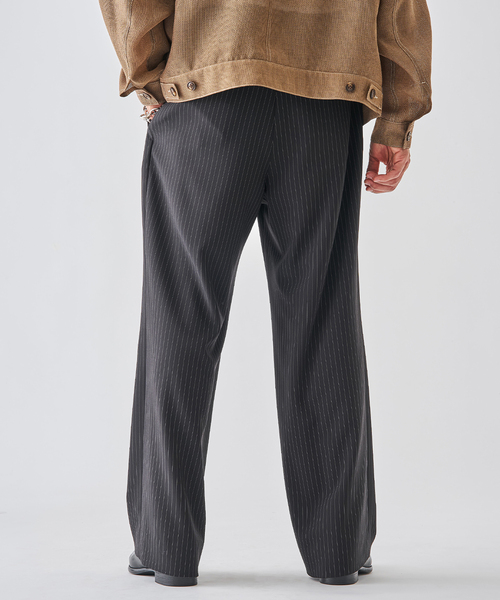 EDIFICE(エディフィス)の「《追加》ストライプ サイド アジャスト ワイド パンツ(スラックス・メンズ・ブラック/チャコールグレー・MEDIUM/LARGE/SMALL)」の14枚目の写真