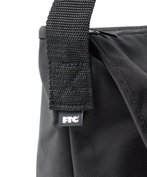 FTC（エフティーシー）の「MESSENGER BAG（メッセンジャーバッグ・メンズ・パープル/ブラック/オリーブ・ONE SIZE）」の7枚目の写真