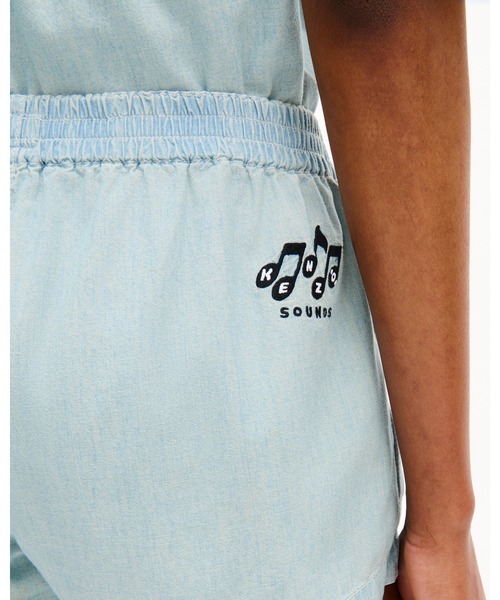 KENZO(ケンゾー)の「'KENZO Sounds' ショーツ イン ウォッシュド シャンブレー(デニムパンツ・レディース・ブルー系その他7・MEDIUM/SMALL)」の4枚目の写真