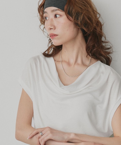ad thie(アドティエ)の「ドレープネックフレンチスリーブ トップス(タンクトップ・レディース・オフホワイト/グレイッシュベージュ/杢グレー・FREE)」の5枚目の写真