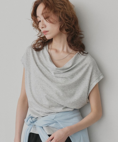 ad thie(アドティエ)の「ドレープネックフレンチスリーブ トップス(タンクトップ・レディース・オフホワイト/グレイッシュベージュ/杢グレー・FREE)」の9枚目の写真
