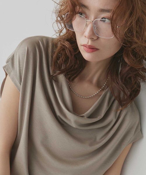 ad thie(アドティエ)の「ドレープネックフレンチスリーブ トップス(タンクトップ・レディース・オフホワイト/グレイッシュベージュ/杢グレー・FREE)」の20枚目の写真