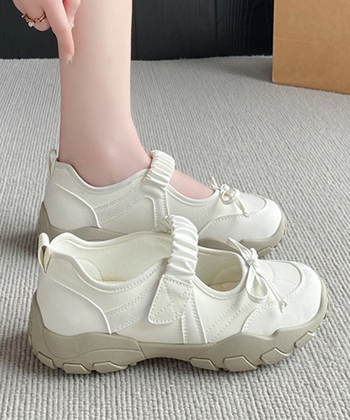 Lace Ladies(レースレディース)の「リボン ギャザー ストラップ スニーカー パンプス(スニーカー・レディース・グレー/アイボリー・25cm/24.5cm/24cm/23.5cm/23cm/22.5cm)」の12枚目の写真