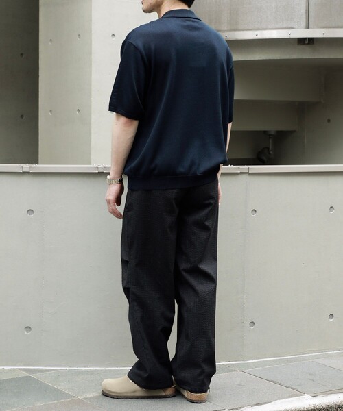 marka(マーカ)の「【marka/マーカ】別注KNEE TUCK PANTS(その他パンツ・メンズ・ブラック・1/2)」の2枚目の写真