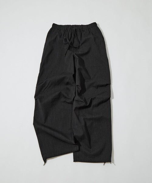 marka(マーカ)の「【marka/マーカ】別注KNEE TUCK PANTS(その他パンツ・メンズ・ブラック・1/2)」の3枚目の写真