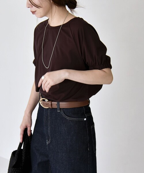 quaranciel（カランシエル）の「quaranciel:〈洗濯機可能〉シルク ミックス パフ スリーブ プルオーバー（Tシャツ/カットソー・レディース・ブラウン/ネイビー/オフホワイト・ONE SIZE）」の9枚目の写真