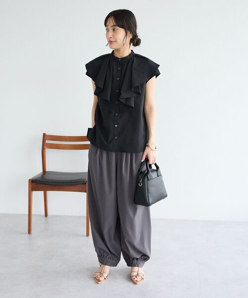 CRAFT STANDARD BOUTIQUE(クラフトスタンダードブティック)の「【吸水速乾】シアサッカーフリルブラウス(シャツ/ブラウス・レディース・ブラック/ブラウン・FREE)」の15枚目の写真