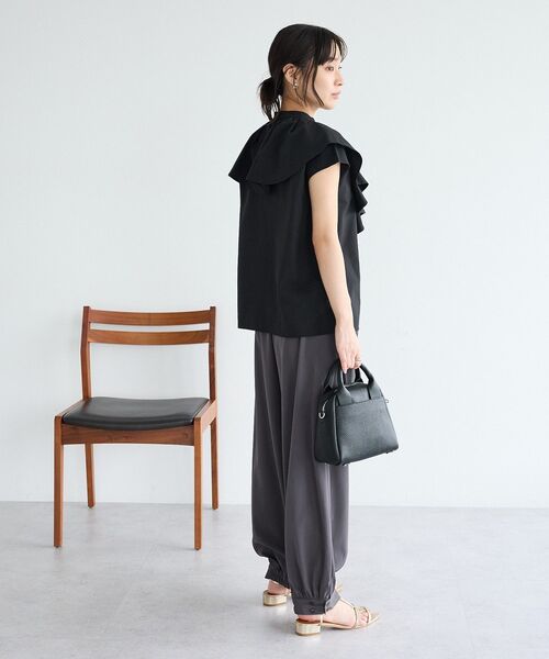 CRAFT STANDARD BOUTIQUE(クラフトスタンダードブティック)の「【吸水速乾】シアサッカーフリルブラウス(シャツ/ブラウス・レディース・ブラック/ブラウン・FREE)」の18枚目の写真