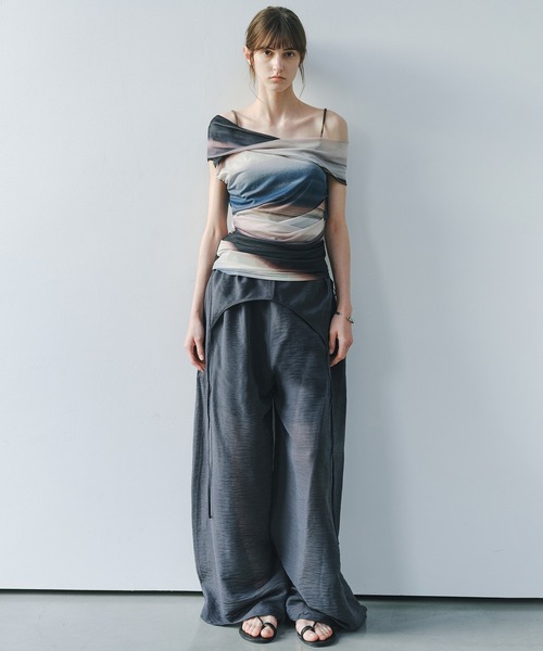 tageechita(タジチタ)の「【tageechita】アートプリントワンショルダーシアートップス(Tシャツ/カットソー・レディース・ダークブラウン/ダークブラウン系1・S/L/M)」の8枚目の写真