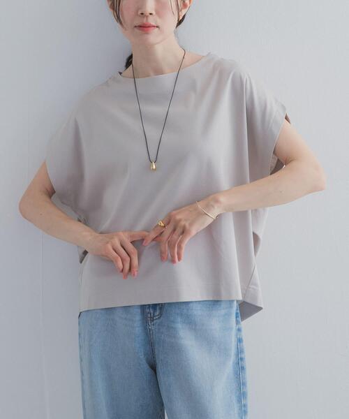 URBAN RESEARCH DOORS(アーバンリサーチドアーズ)の「『UR TECH』サマシェアバックタックコクーンプルオーバー|UVカット/日除け/接触冷感/抗菌防臭/Tシャツ(Tシャツ/カットソー・レディース・ライトグレー/チャコールグレー/レッド系その他/オフホワイト・FREE)」の15枚目の写真
