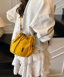 【10色展開】ナイロン風 ドローストリング ミニショルダーバッグ 巾着バッグ サコッシュ ポシェット メッシュポケット 斜め掛け ストリートカジュアル