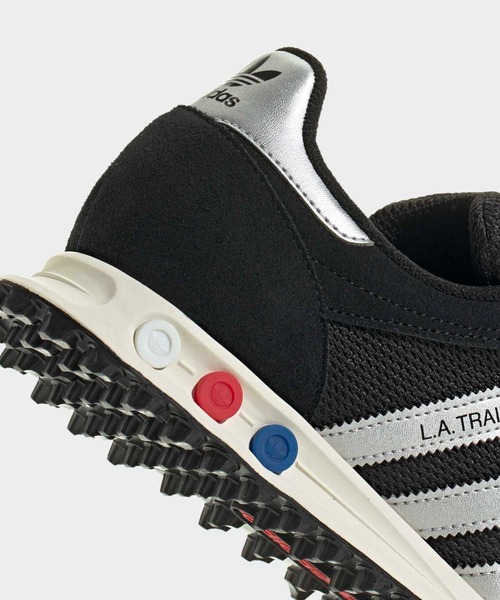 adidas（アディダス）の「LA トレーナー OG / LA TRAINER OG / アディダスオリジナルス adidas Originals（スニーカー・メンズ・ブラック・22.0cm/22.5cm/24.0cm/23.5cm/23.0cm/24.5cm/25.0cm/27.0cm/26.5cm/26.0cm/25.5cm/29.0cm/28.5cm/28.0cm/27.5cm）」の8枚目の写真