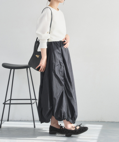 FLAT(フラット)の「《追加》Lダブルリボンバレリーナ(スニーカー・レディース・ブラック×ブラック・24cm/23.5cm/23cm/22.5cm/22cm/21.5/25.5cm/25cm/24.5cm)」の17枚目の写真