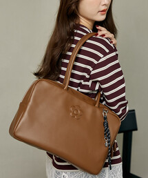 MARY QUANT MARY QUANT × PUBLUX / メアリークォントチャーム付きデイジーエンボスレザーレットスクエアボストンバッグ 限定
