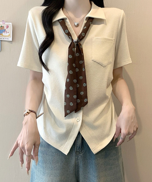 2ly2(トゥーリートゥー)の「スカーフ付き ポロカラー半袖カットソー(Tシャツ/カットソー・レディース・ベージュ/グレー/イエロー/ブルー/グリーン・FREE)」の10枚目の写真