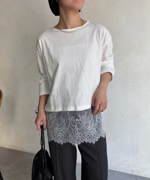Jena espace merveilleux(ジェナ エスパスメルヴェイユ)の「裾レースカットソー(Tシャツ/カットソー・レディース・ブラック/オフホワイト・FREE)」の2枚目の写真
