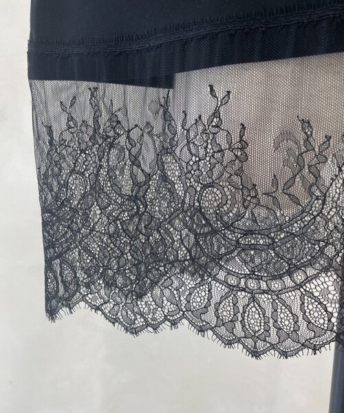 Jena espace merveilleux(ジェナ エスパスメルヴェイユ)の「裾レースカットソー(Tシャツ/カットソー・レディース・ブラック/オフホワイト・FREE)」の4枚目の写真