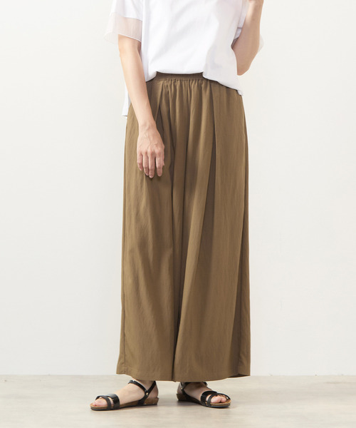 MELROSE claire(メルローズ クレール)の「【フラワーPT&無地アソートタックパンツ】(その他パンツ・レディース・ボルドー/ブルー/ネイビー/モカ・3/2)」の2枚目の写真