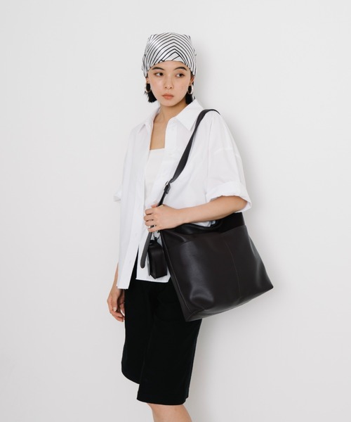 AIDELL（エイデル）の「マルチポケットフェイクレザーショルダーバッグ（ショルダーバッグ・レディース・ブラウン/アイボリー/ブラック・FREE）」の14枚目の写真