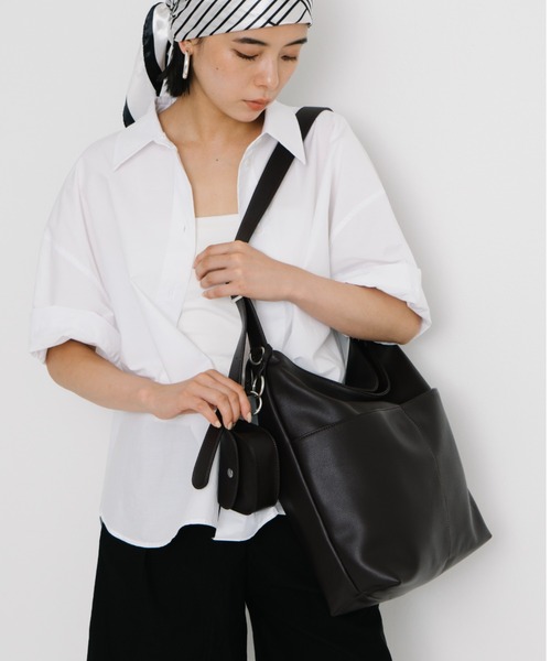 AIDELL（エイデル）の「マルチポケットフェイクレザーショルダーバッグ（ショルダーバッグ・レディース・ブラウン/アイボリー/ブラック・FREE）」の16枚目の写真
